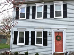 227 Black Horse Dr, Strasburg, PA 17579