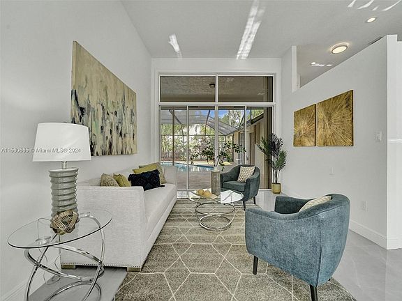 3rd image of 2631 Oakbrook Ln