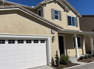 7042 Calla Lily Dr #3, Fontana, CA 92336