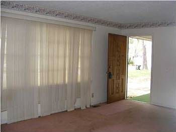 3rd image of 4829 Virginia Cir