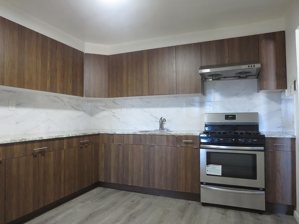 1st image of 8602 Parsons Blvd