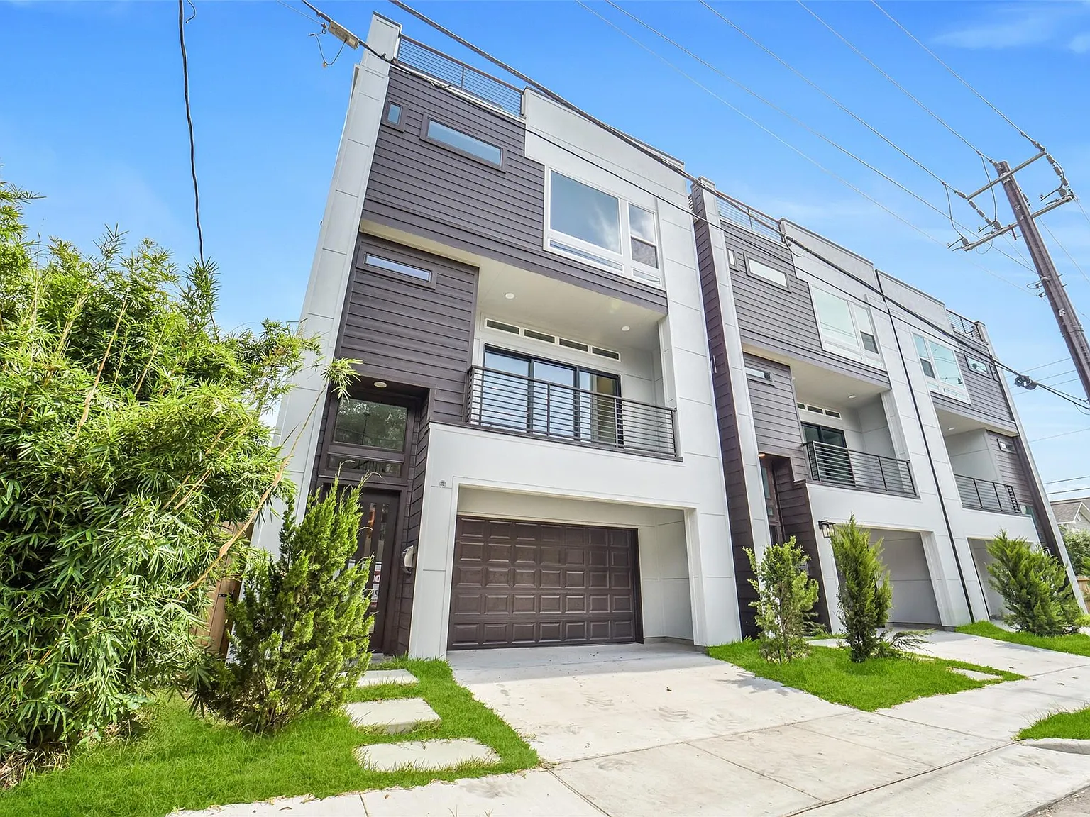 3 bed, 3.5 bath, 2770 sqft, $4,900 — Photo 1