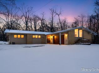 210 Brewer Dr S, Battle Creek, MI