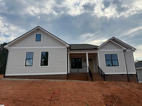 7 Halowell Ln, Travelers Rest, SC 29690