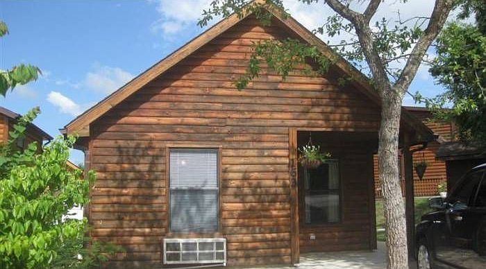 RV FRIENDLY HOME NEAR BRA