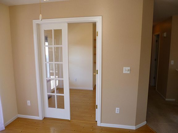 2nd image of 1006 Glacier Ct