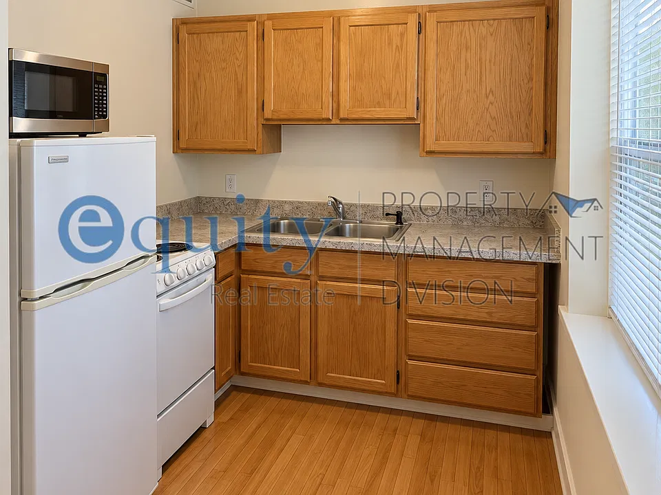 565 E 1st Ave #3