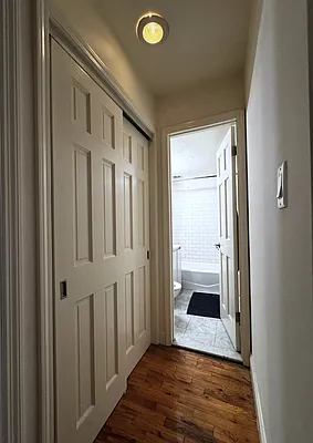 Rented by City Connections Realty | media 7
