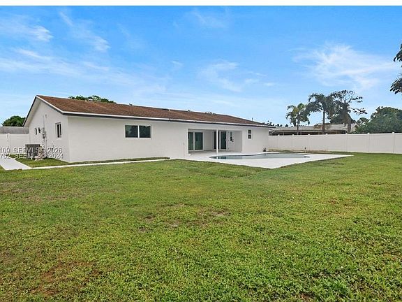 3rd image of 1780 SW 12th St