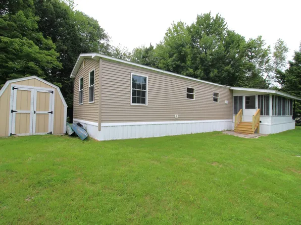 35 Round Stone Road, Mount Vernon, ME 04352