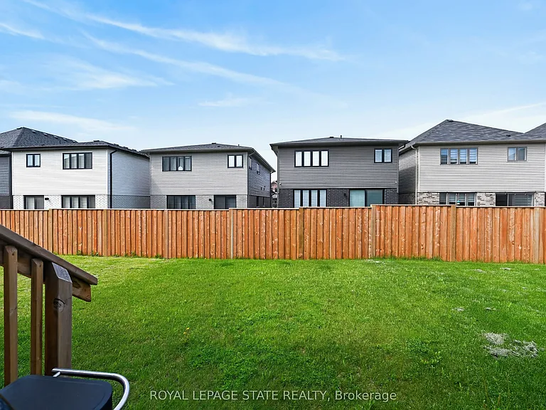 13 June Callwood Way — Photo 42