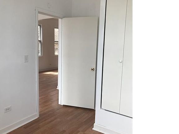 3rd image of 10048 S Avenue L #1