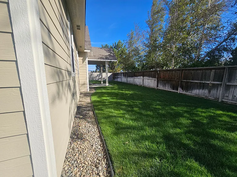 2606 N Columbia St — Photo 29