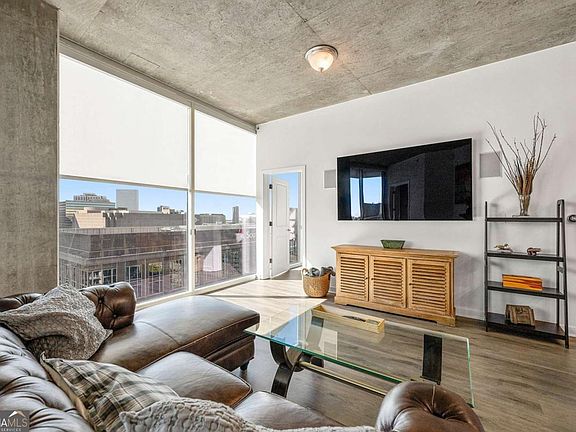 5th image of 400 W Peachtree St NW Unit 2011