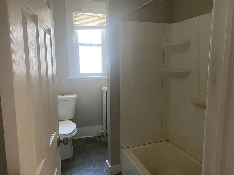 51 Hollywood Ave #2F — Photo 10