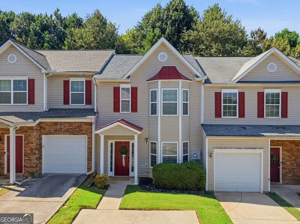 5221 Timber Hills Dr, Oakwood, GA 30566