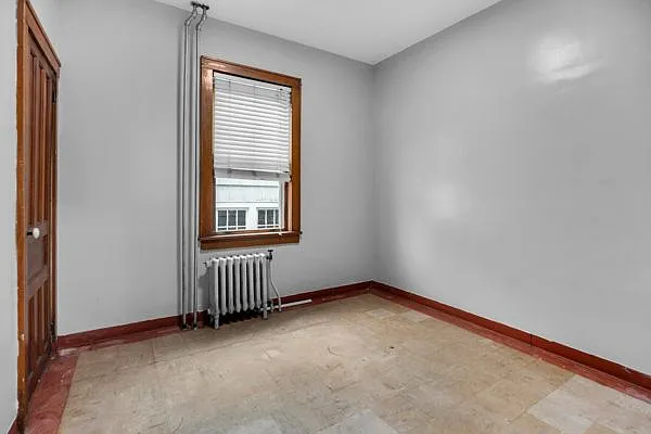 2139 Foster Ave — Photo 20