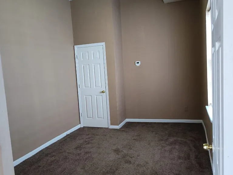 535 E Kentucky St #1F — Photo 8