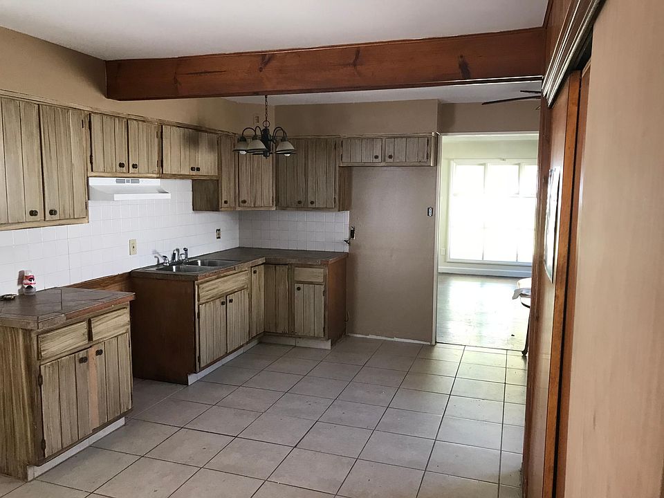1st image of 411 Erskine Ave