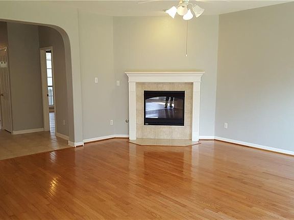 5th image of 9303 La Puente Dr