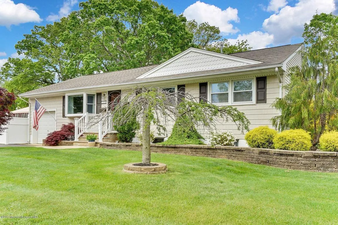 215 Arrowhead Park Dr photo 1