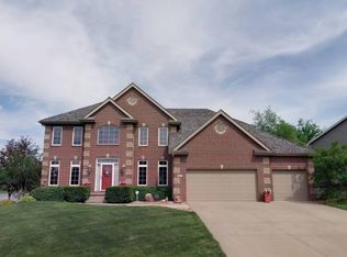 802 NE Lake View Dr, Ankeny, IA 50021