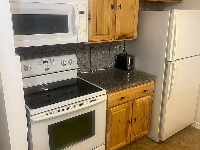 135 Hillview Dr #18 — Photo 15