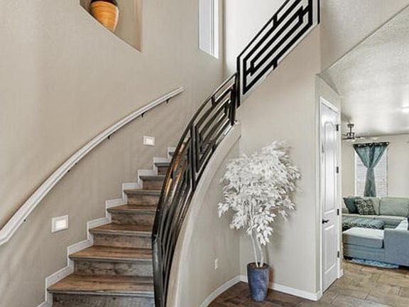 3rd image of 7233 Camino Del Sol Dr