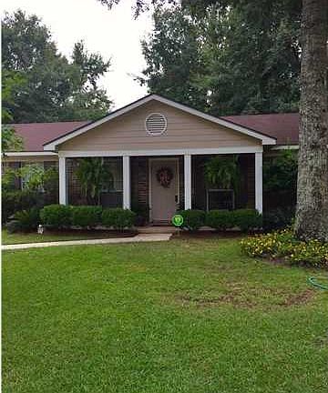 3rd image of 6261 Woodside Dr