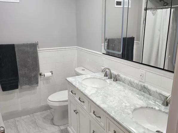 9809 E Grantview Dr, Saint Louis, MO 63123