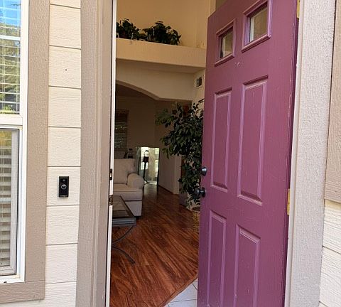 3rd image of 223 Canyon Creek Cir