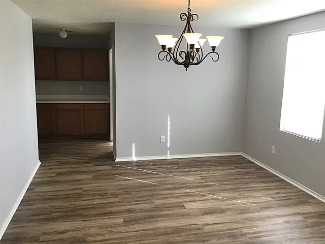 1313 Cherokee Rose Ln — Photo 4