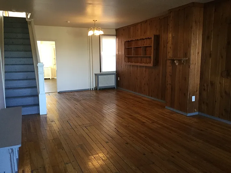 918 Jefferson Ave — Photo 3
