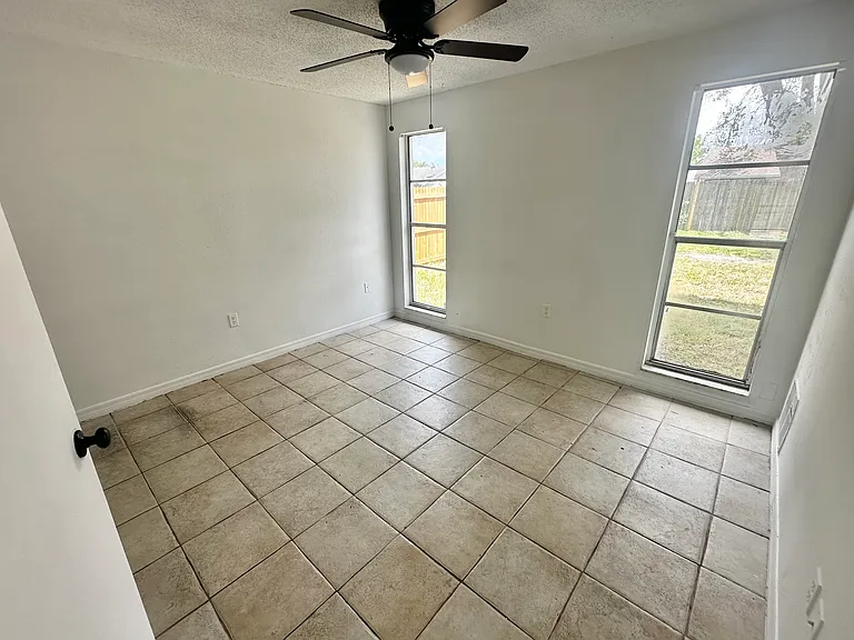 7418 Jenner Ave — Photo 9