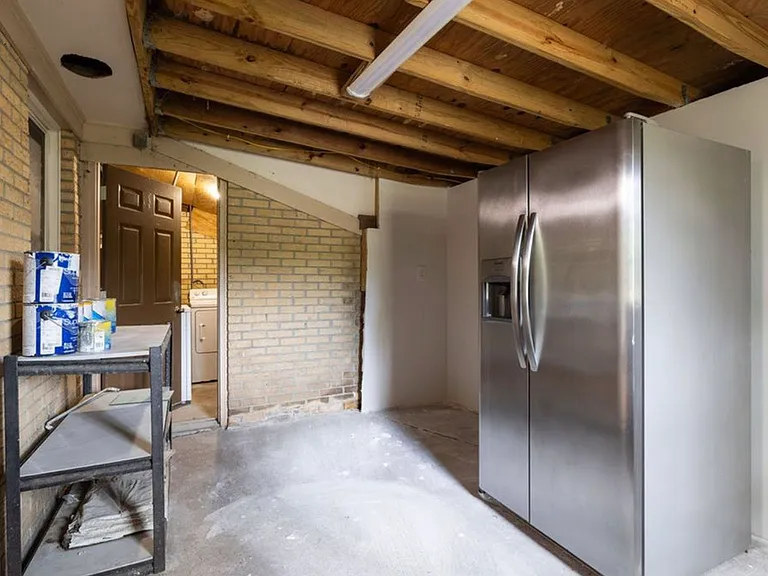 1010 Fiall St — Photo 30
