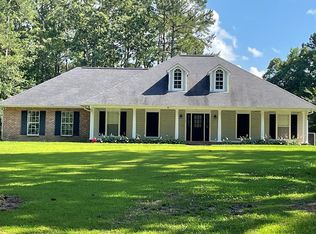 1125 Deer Creek Ln, Summit, MS 39666