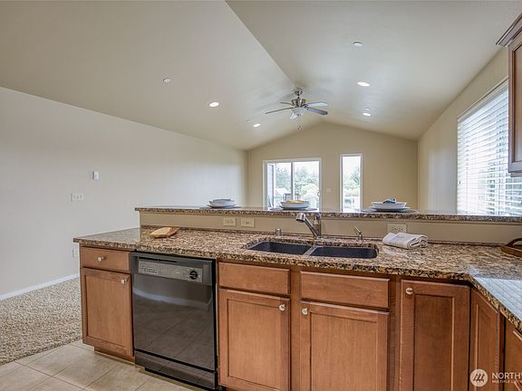 4th image of 978 Point Brown Avenue SE #7