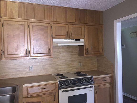 3rd image of 304 Taylor St