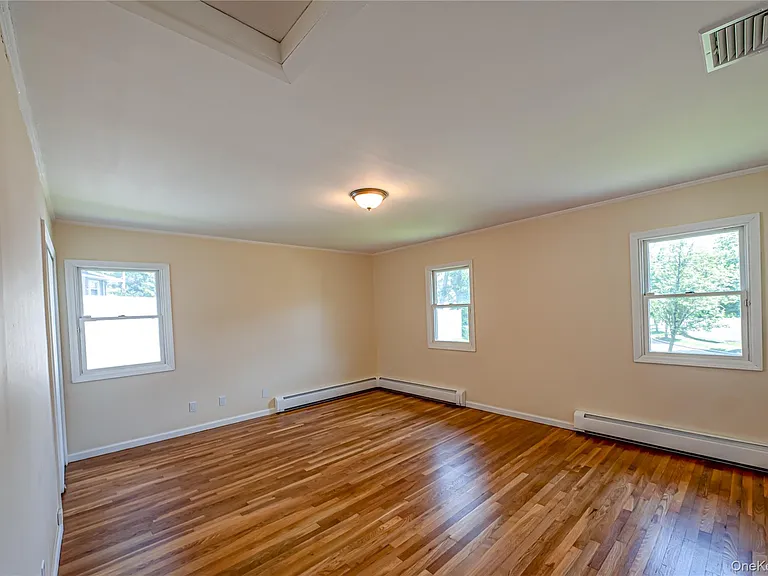 69 Allan Dr — Photo 13