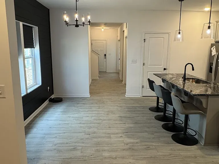 495 Switch St — Photo 6