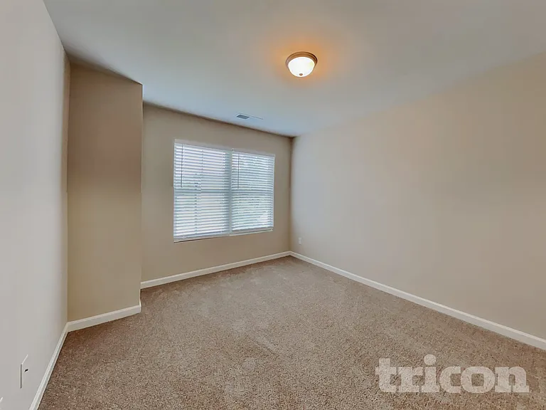 142 Daisy Cir — Photo 12