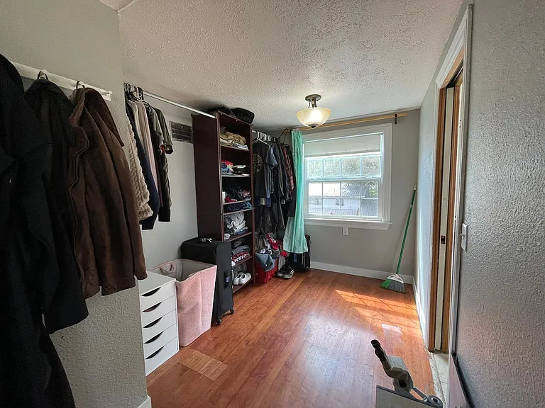 701 N 6th Ave — Photo 9