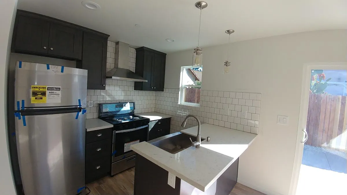 10832 Odell Ave — Photo 1