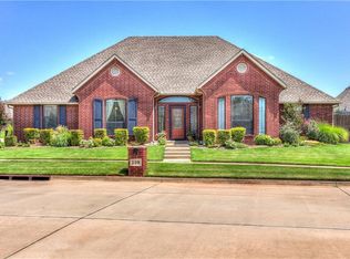108 S Chardon Dr, Mustang, OK 73064