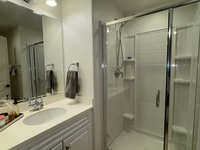 712 S Melrose St — Photo 3