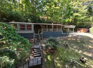 754 Ruby Lake Dr, Hiawassee, GA 30546