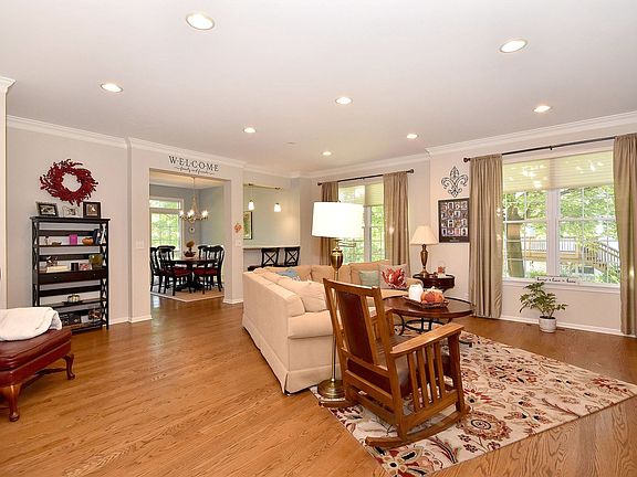 5th image of 1229 Central Park Dr