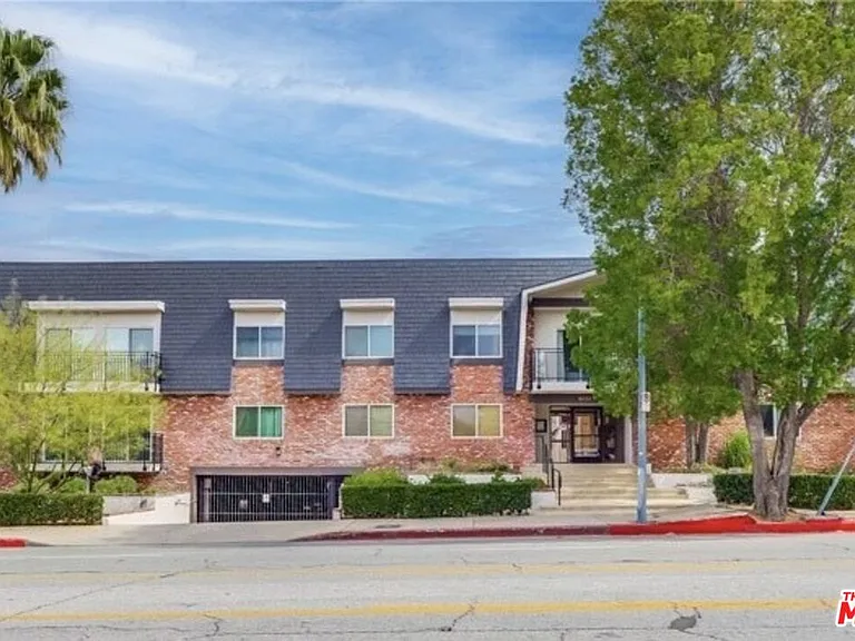5252 Coldwater Canyon Ave #207 — Photo 1