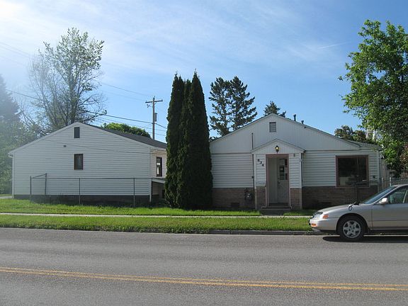 Front of Home and Garage