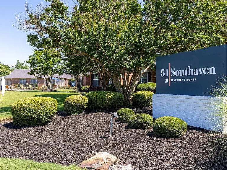 51 At Southhaven — Photo 20